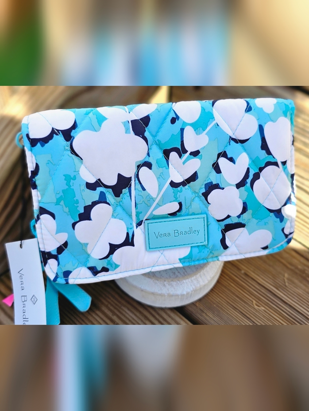 Vera Bradley Wristlet Purse In Cut Vines Print